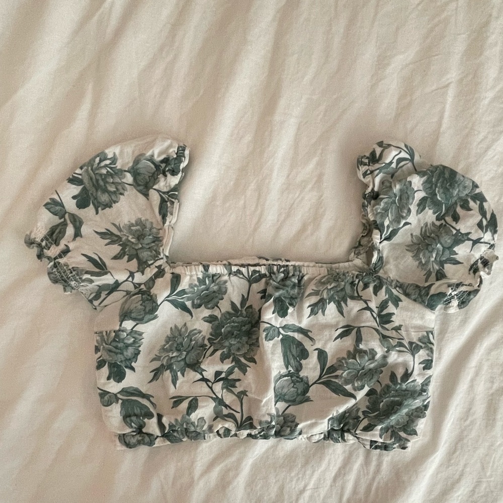 Cropped shirt